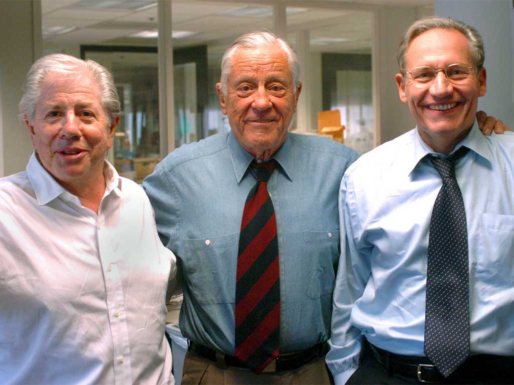 Ben Bradlee (centre) with Watergate journalists Carl Bernstein (left) and Bob Woodward