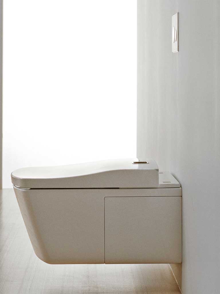 The Toto Neorest LE