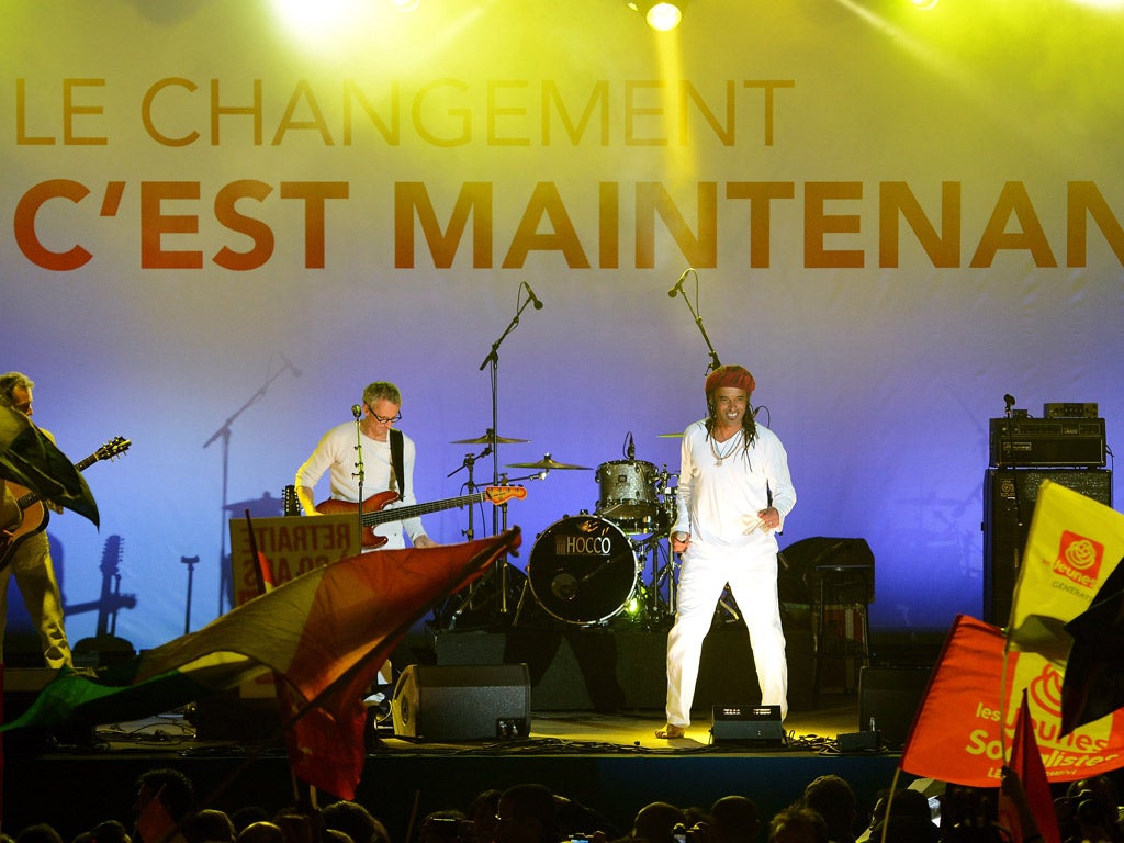 Yannick Noah performs at Place de la Bastille after Francois Hollande wins the French Presidential Elections