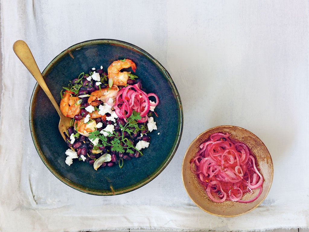 Black bean salad with prawns and pickled onion