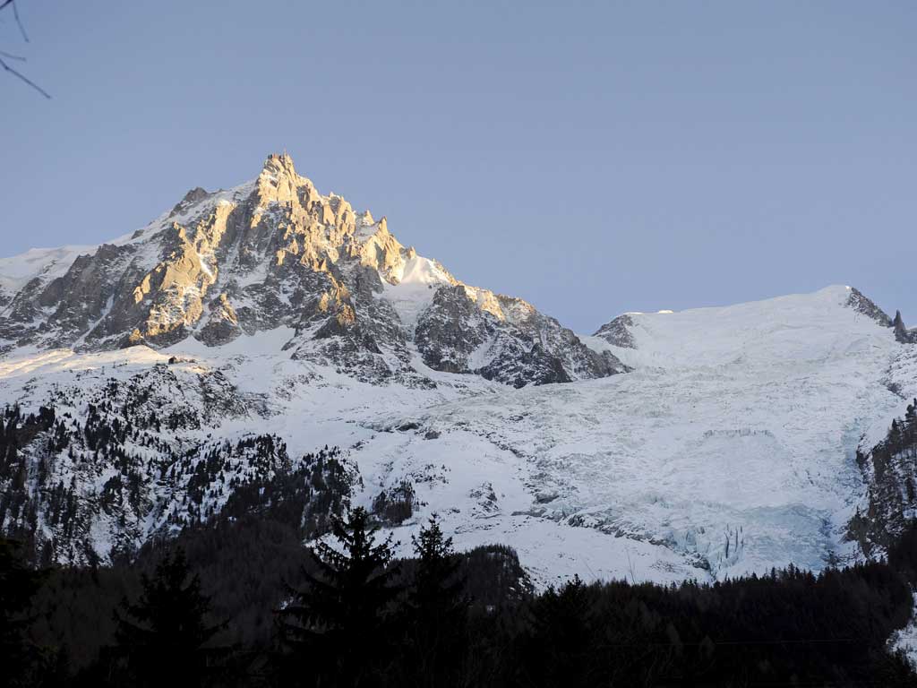 Four people have died on Mont Blanc in recent days