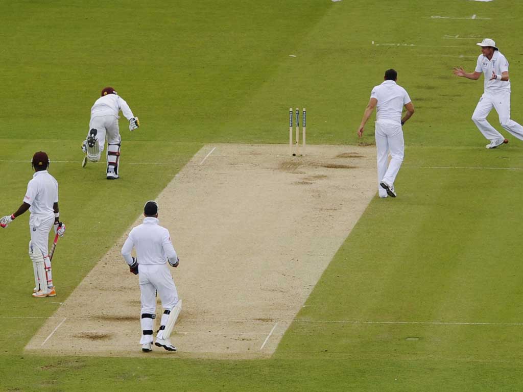 Jonny Bairstow (out of shot) runs out Kirk Edwards