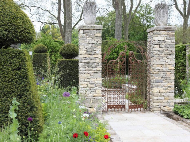 Cleve West's winning Brewin Dolphin garden