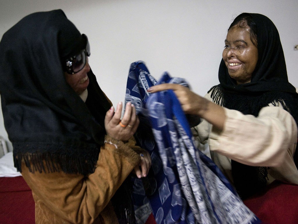 Pakistani acid attack victims Naziran Bibi and Naila Farhat