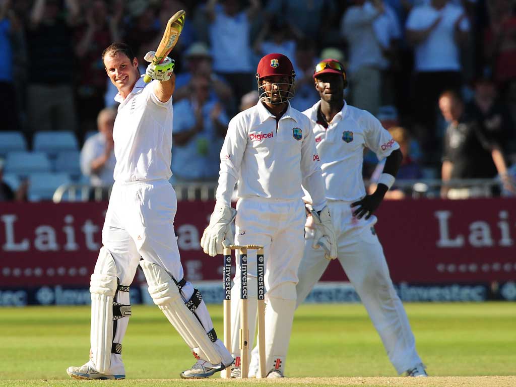Andrew Strauss celebrates his century