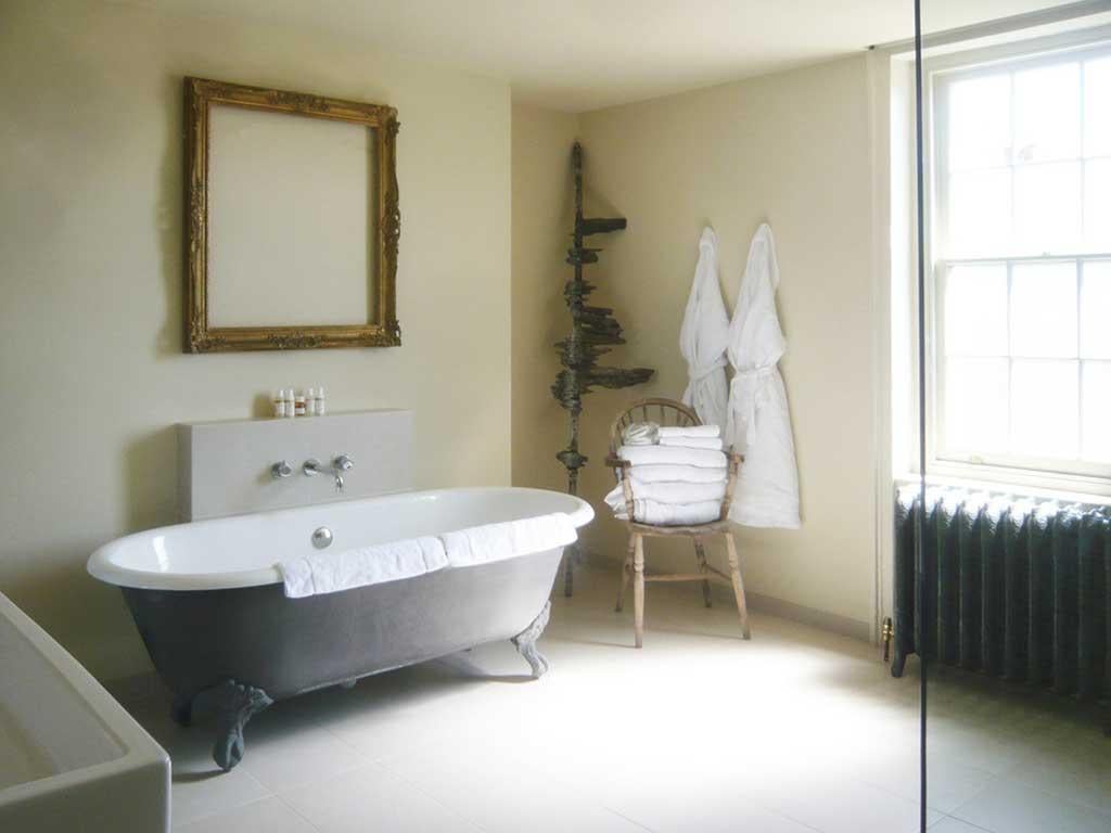 One of the bathrooms at Reading Rooms