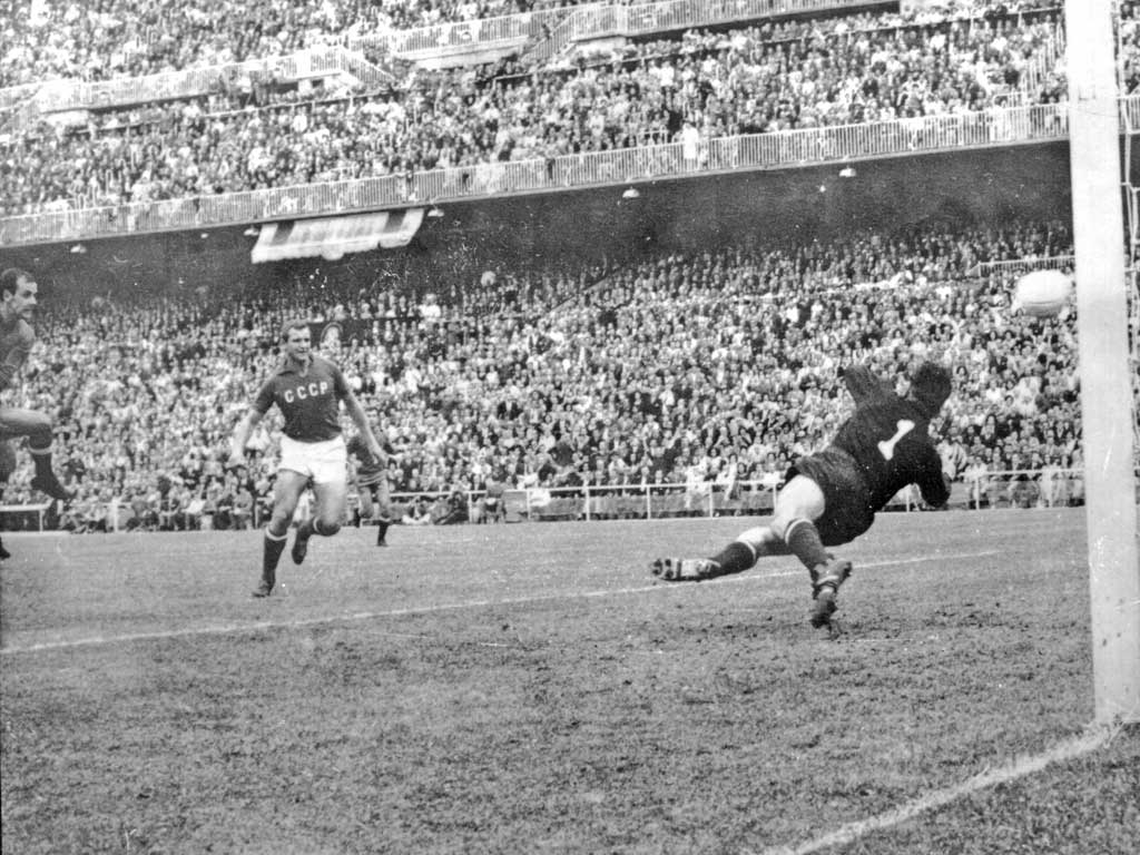 Jesus Maria Pereda (left) scores for Spain in a politically charged final against the USSR in 1964