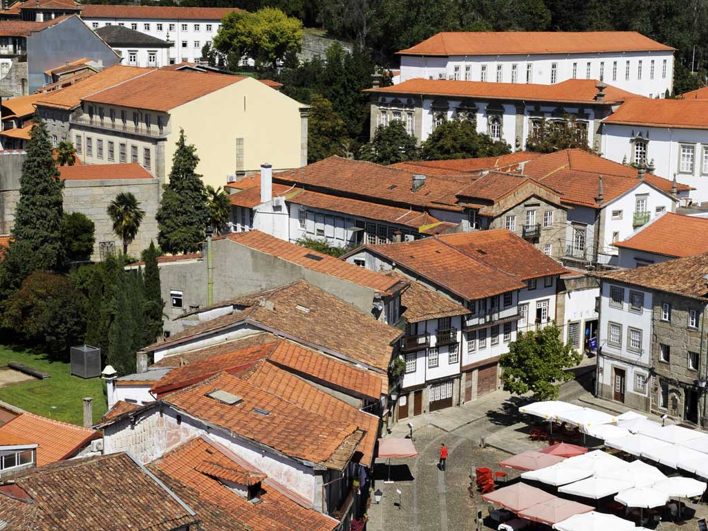 Living Past: The medieval centre of Guimaraes
