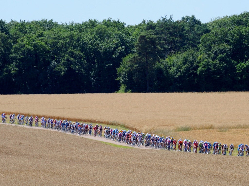Tour de France
riders south of
Paris