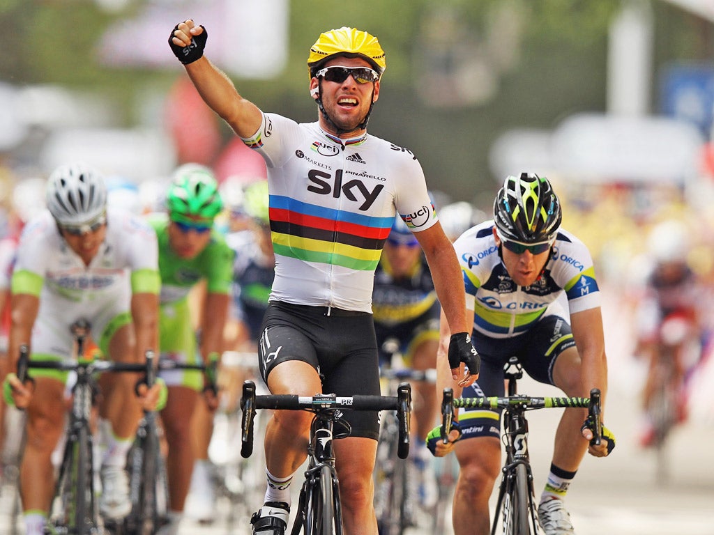 Cavendish sprints to an incredible 21st stage win