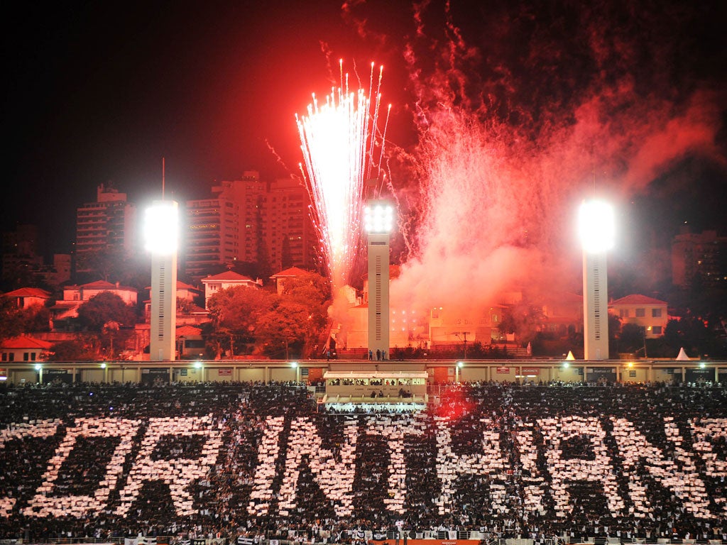 Corinthians fans celebrating in 2012