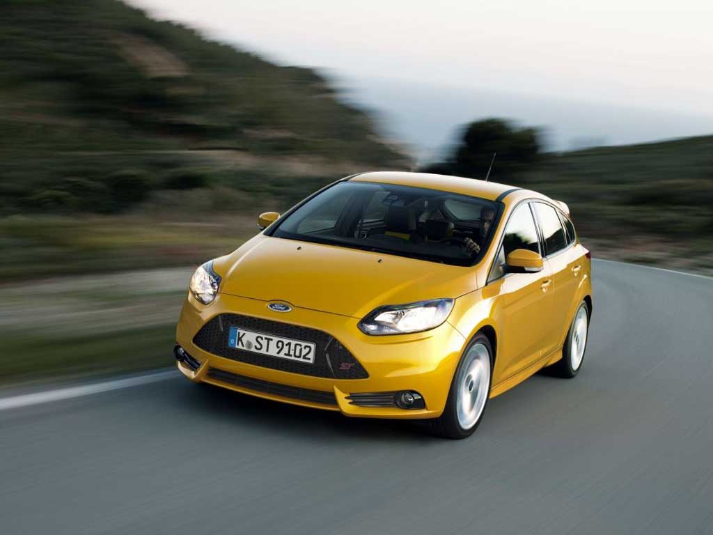 The Focus ST in its new 'signature' colour of Tangerine Scream