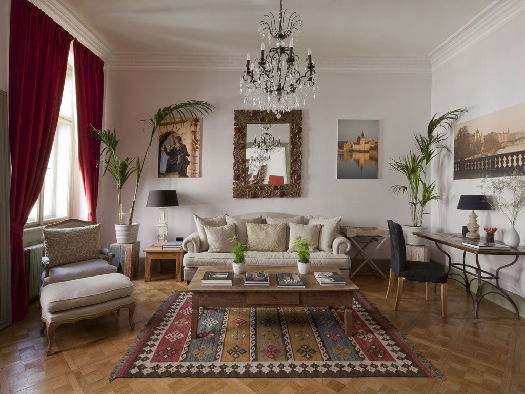 No46's tasteful decor, with mirrors, grand-statement furniture and lavish rugs