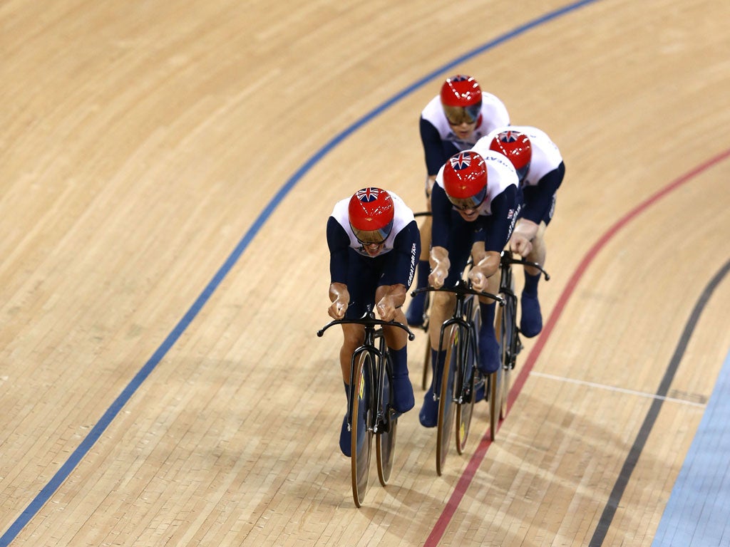 Britain's foursome clocked the fastest time in the qualifier, mproving their own Olympic mark, and the world record they set in April by some 0.7sec