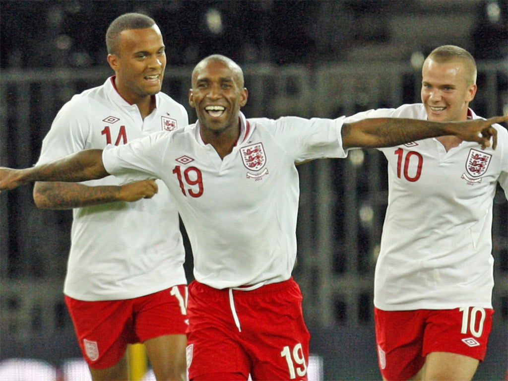 Jermain Defoe celebrates scoring a sublime winner