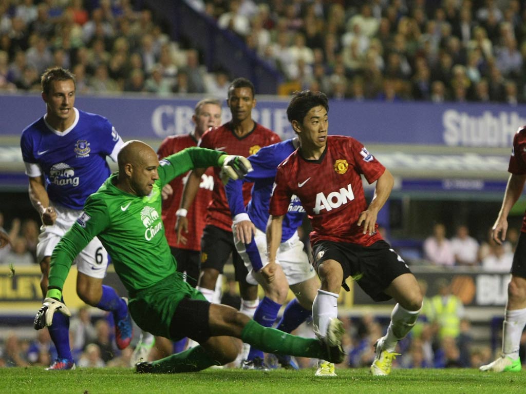 <b>EVERTON</b><br/>
<b>Tim Howard</b><br/>
A far less busy night than he would have anticipated against his former side. Did all he needed to do well. 6/10