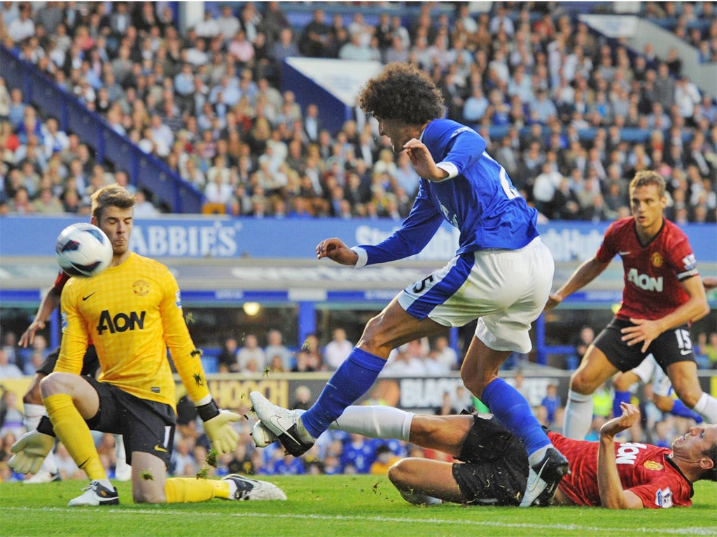 Marouane Fellaini exposes Mancjester United's defensive frailties