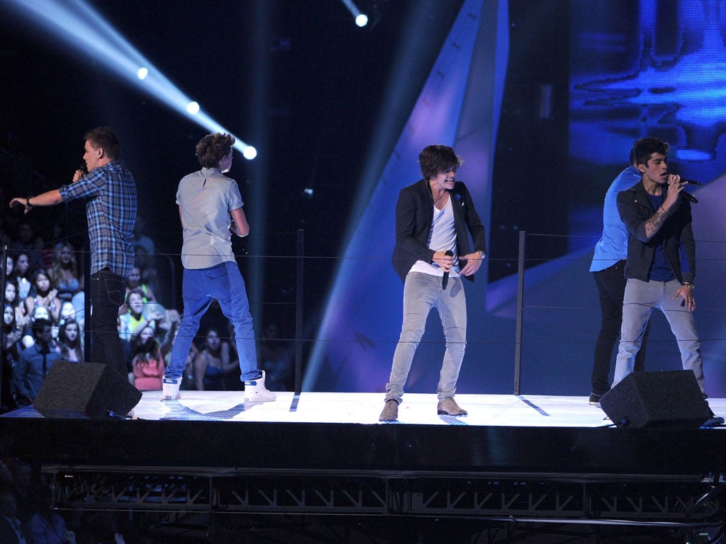 One Direction performing at the MTV Video Music Awards