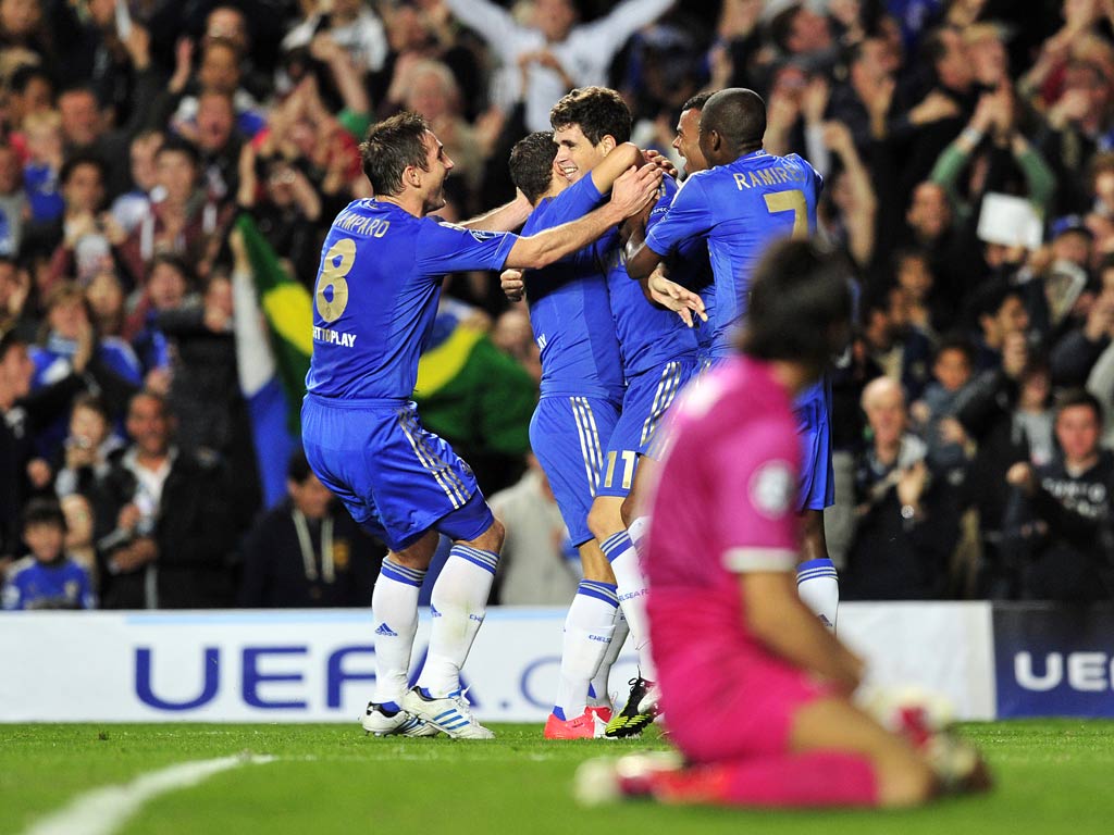 Oscar celebrates his second goal against Juventus