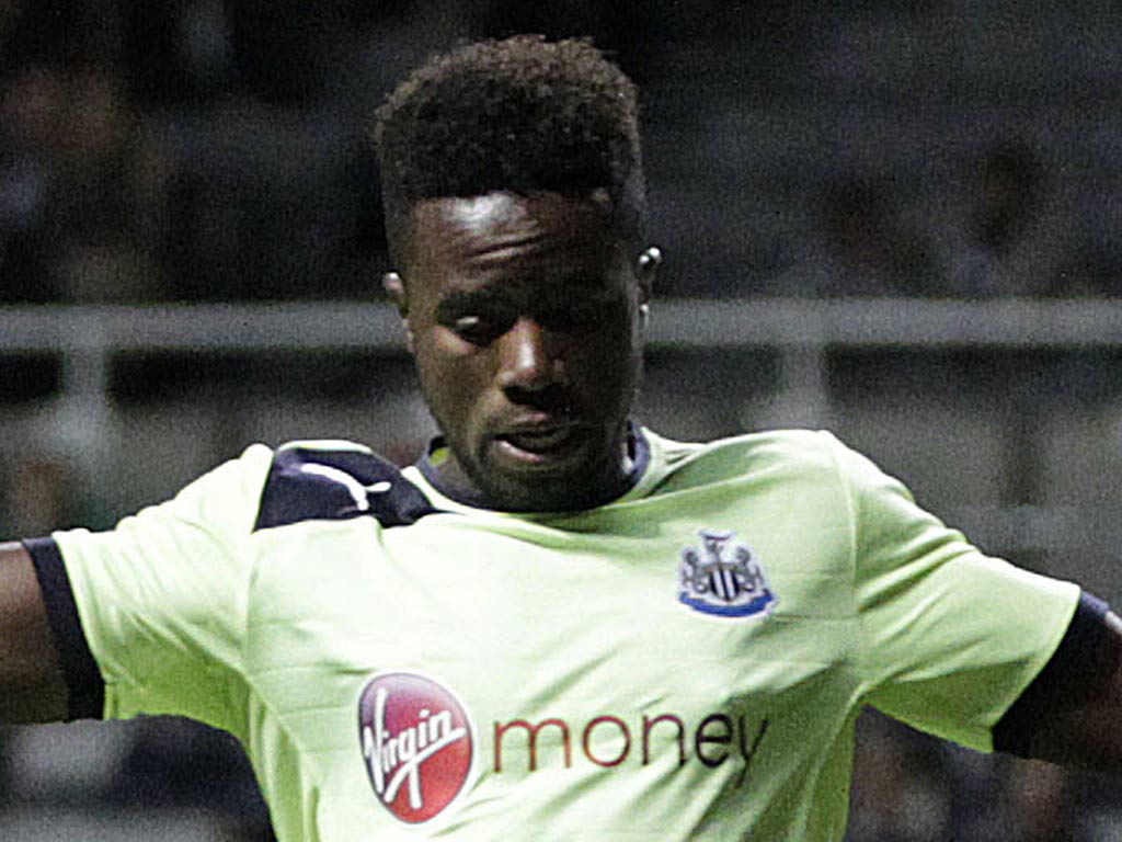 Newcastle midfielder Gael Bigirimana