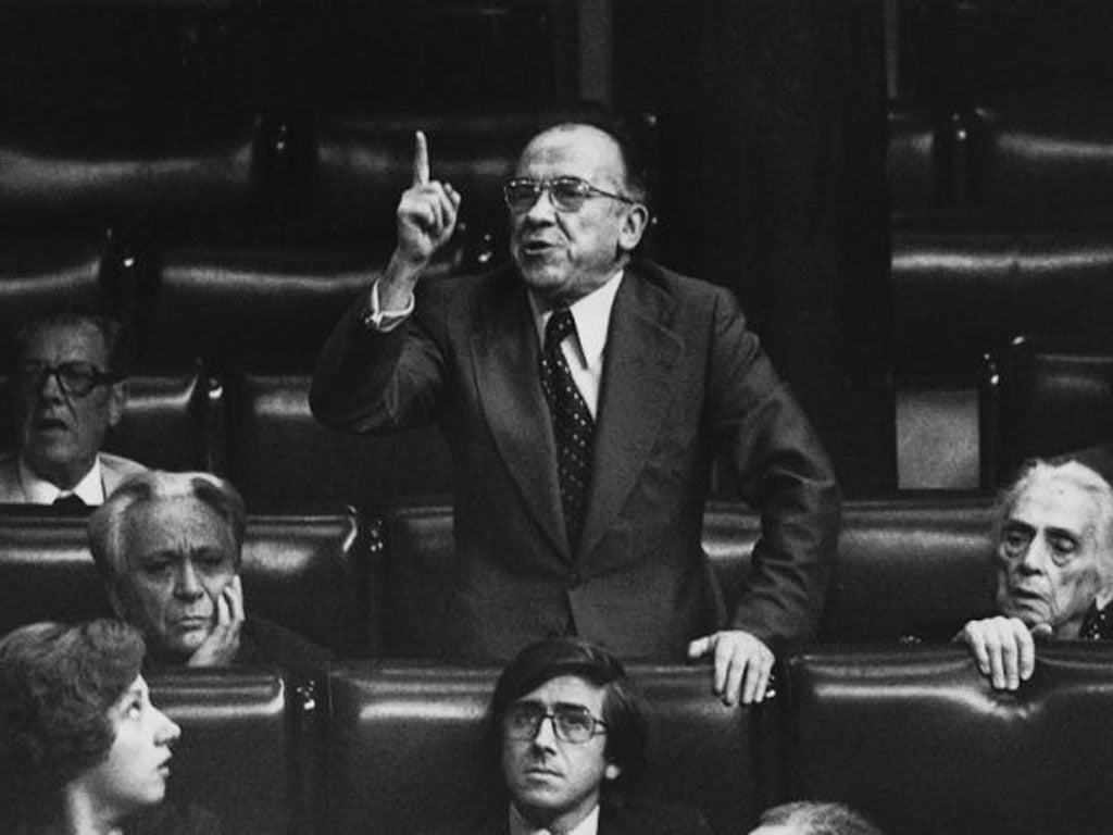 Carrillo addresses the Spanish parliament in 1977; to his left is Dolores Ibarruri, ‘La Pasionaria’