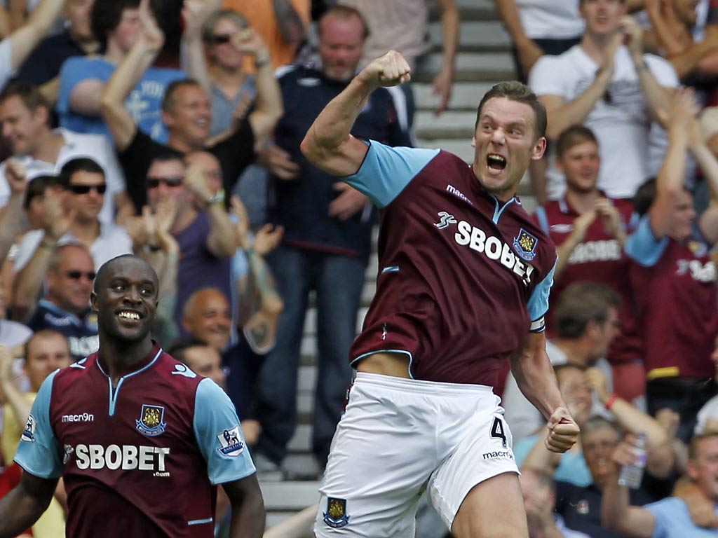 West Ham captain Kevin Nolan celebrates a late goal against Sunderland