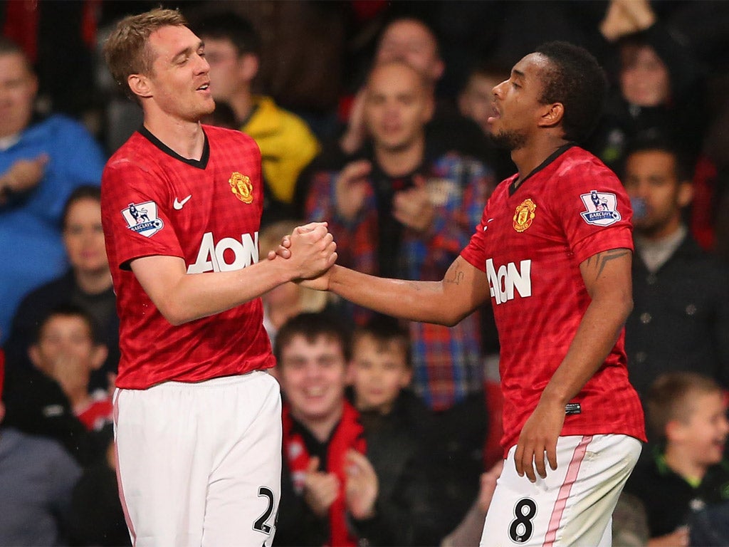 Darren Fletcher congratulates opening scorer Anderson