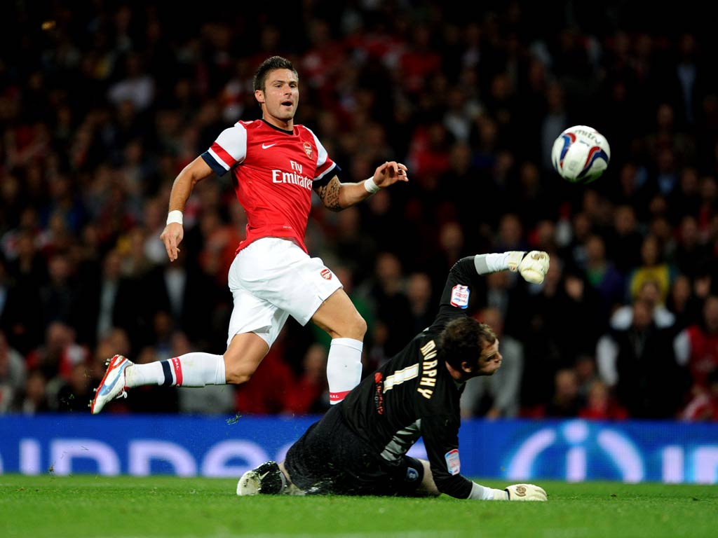 Olivier Giroud scores his first goal for Arsenal