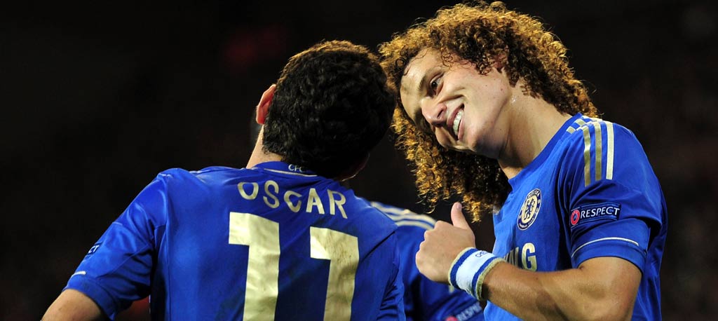 David Luiz and Oscar celebrate