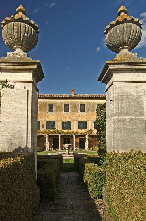 Singing sentences: Villa La Foce in Tuscany, Italy