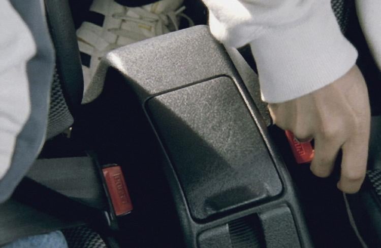 Encouraging police officers to wear seat belts is proving difficult