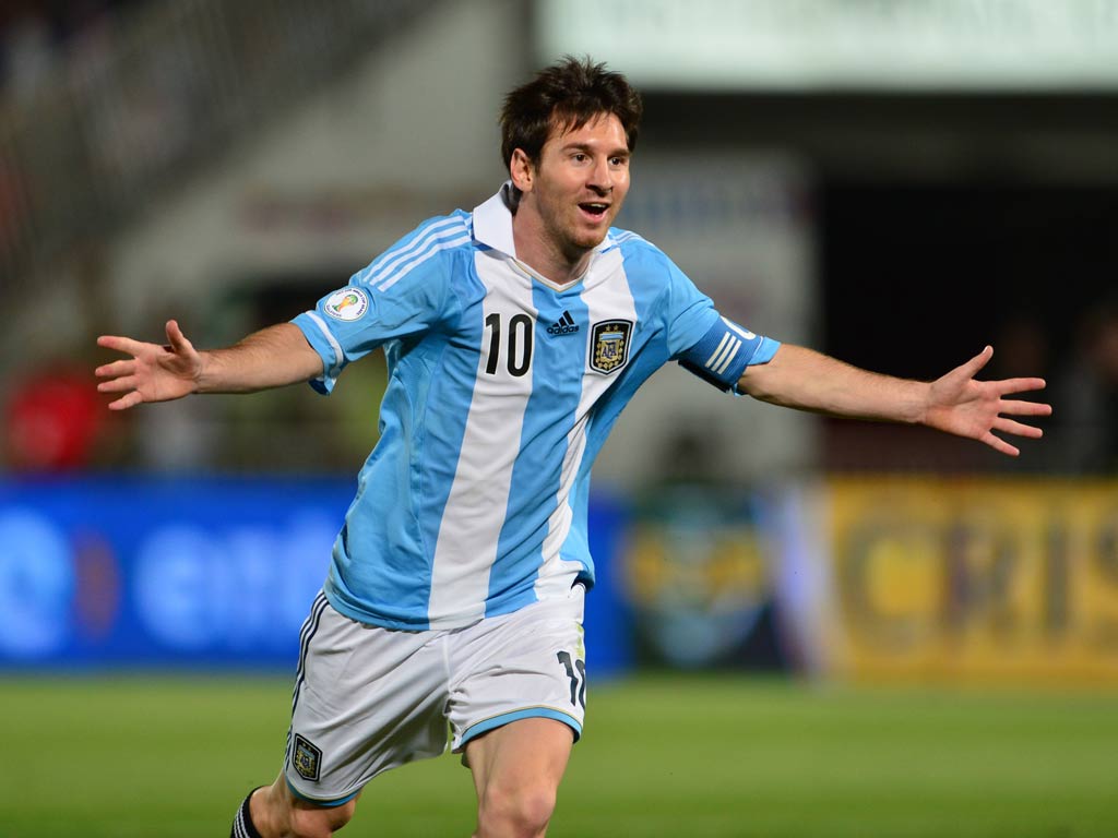 Lionel Messi scores for Argentina