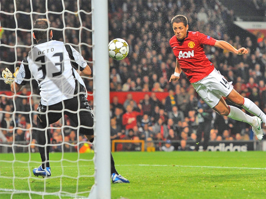 Javier Hernandez’s spectacular diving header put United back on track