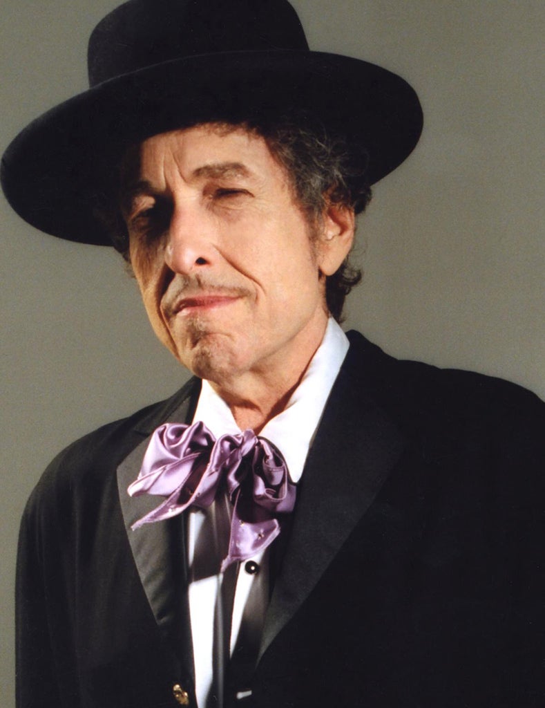 Bob Dylan has confirmed he is having a 33-date European tour