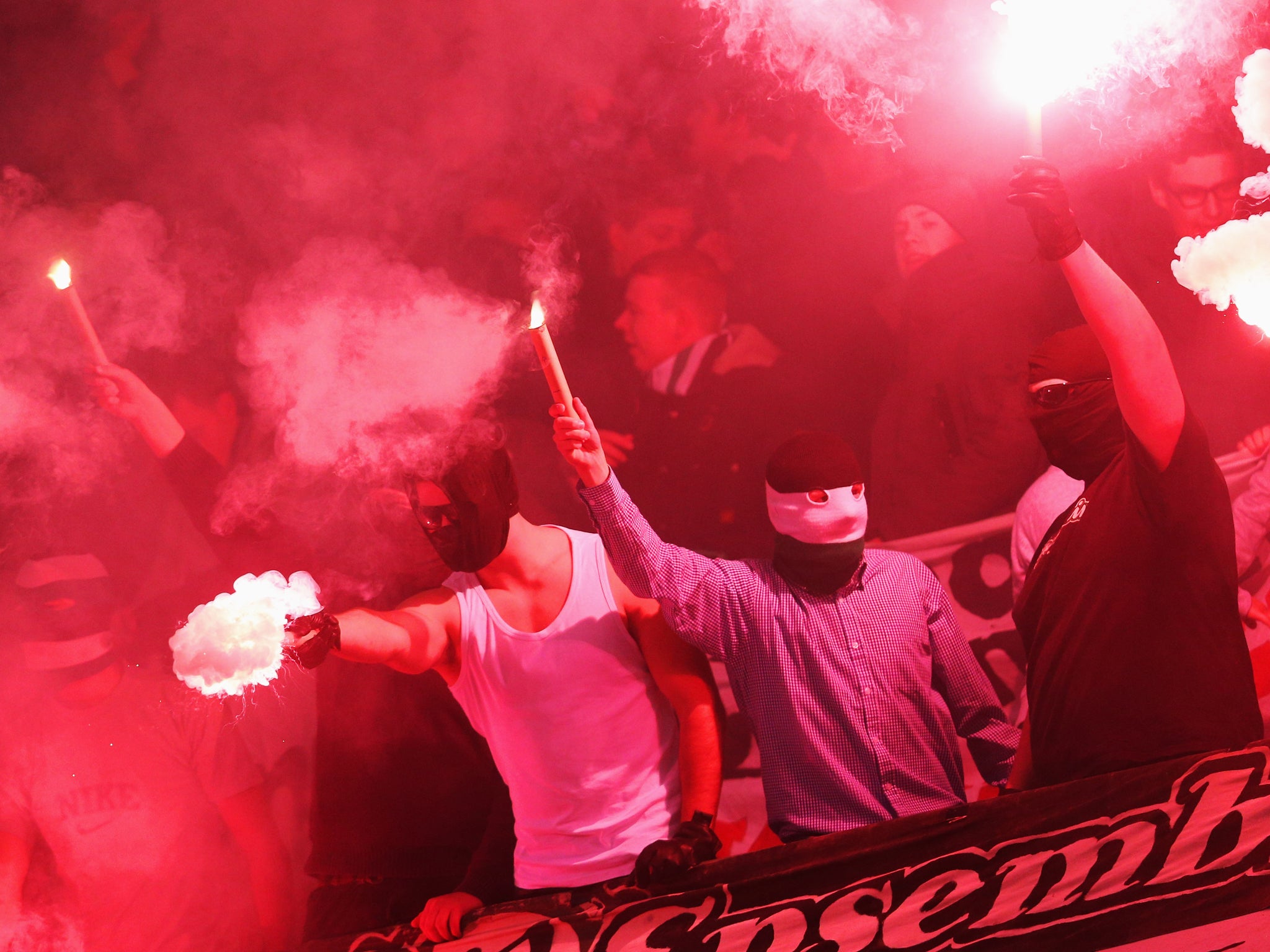 There were violent clashes between Hanover 96 and Dynamo Dresden fans in the German Cup