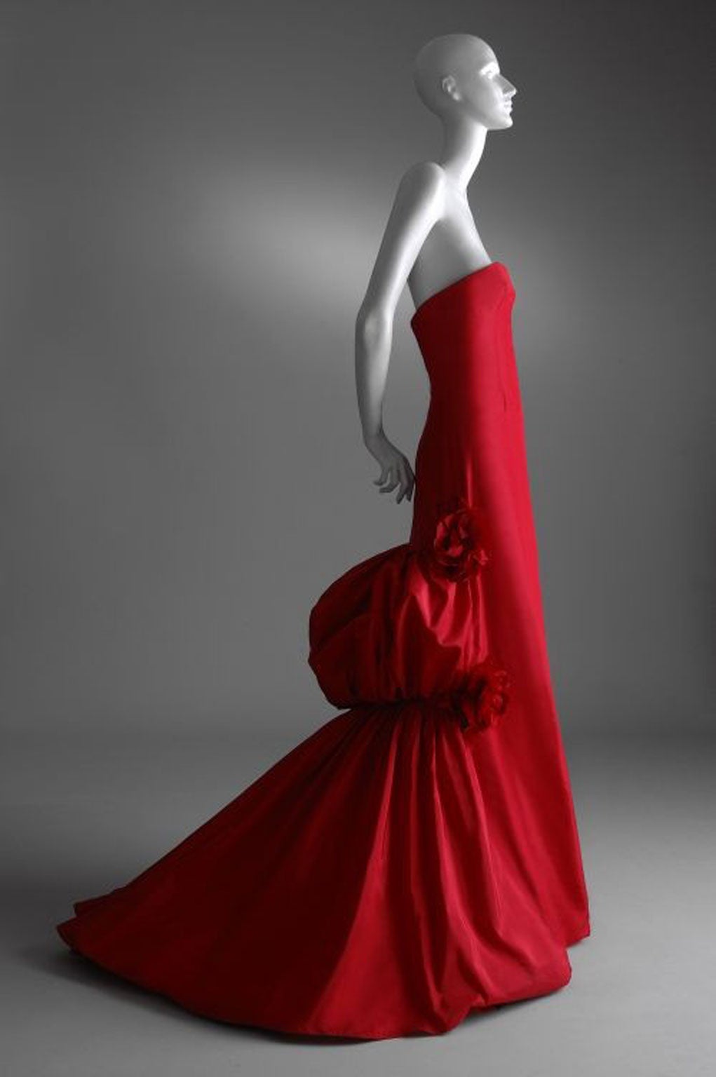 A romantic Valentino Red HC taffeta evening gown from a/w 2002