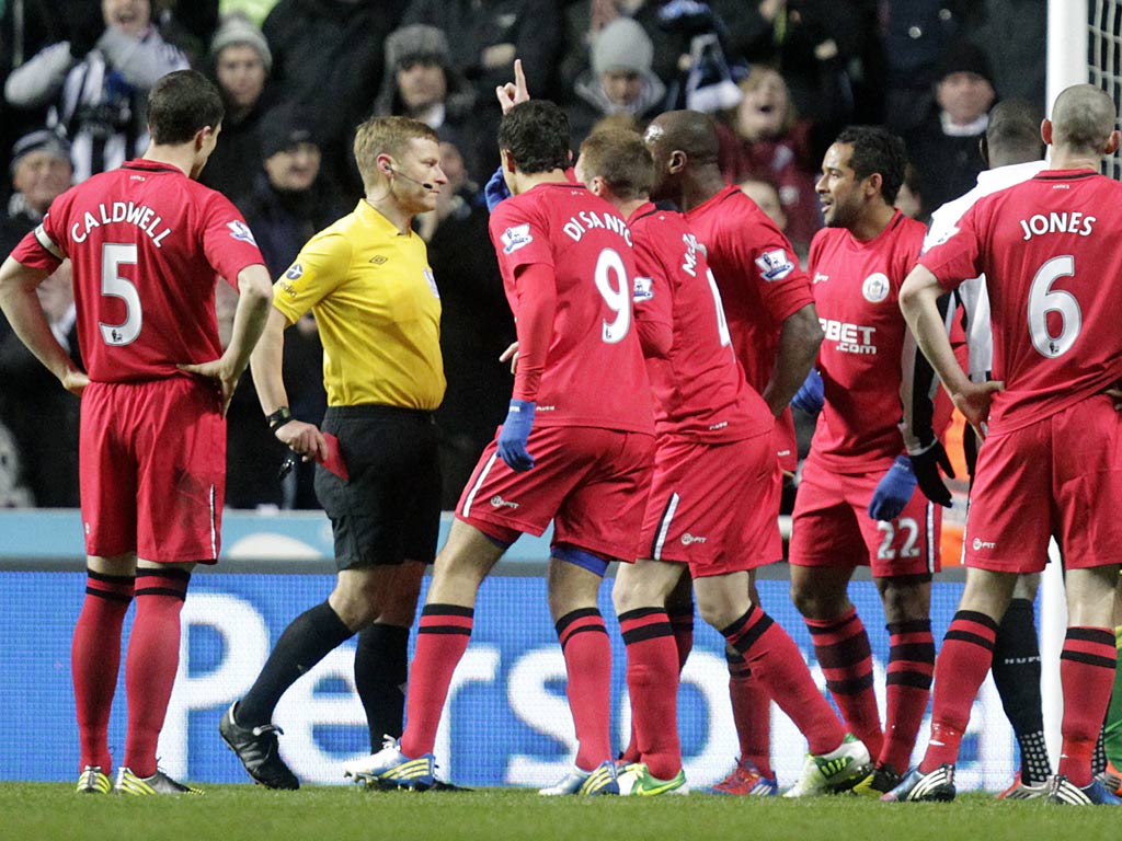 Maynor Figueroa is shown red