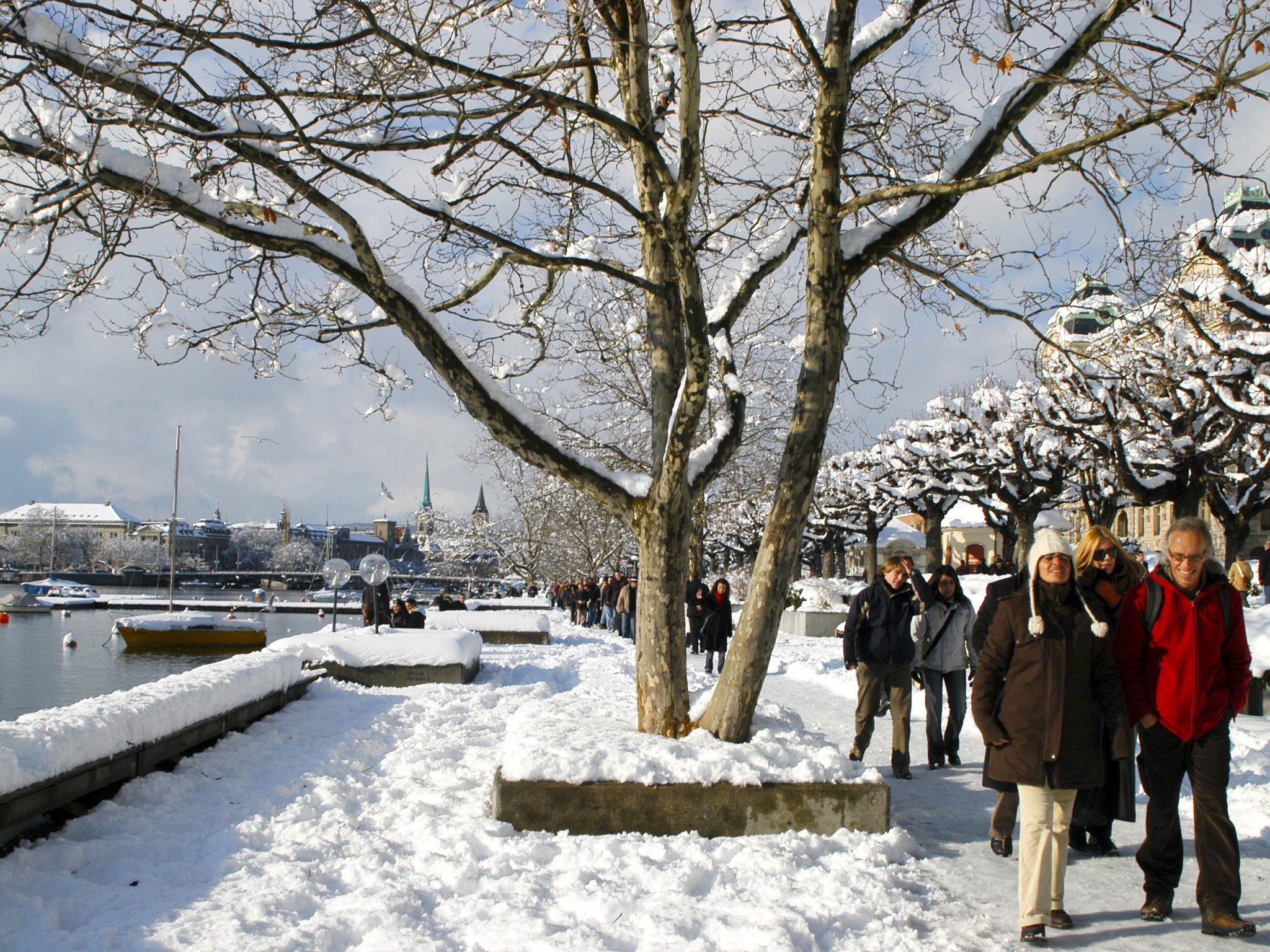 Let it snow: Limmat river
