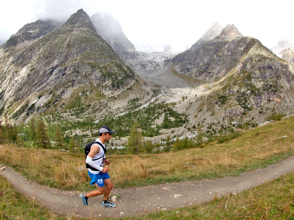 Jez Bragg trains in the Alps for his attempt to run the length of New Zealand’s Te Araroa