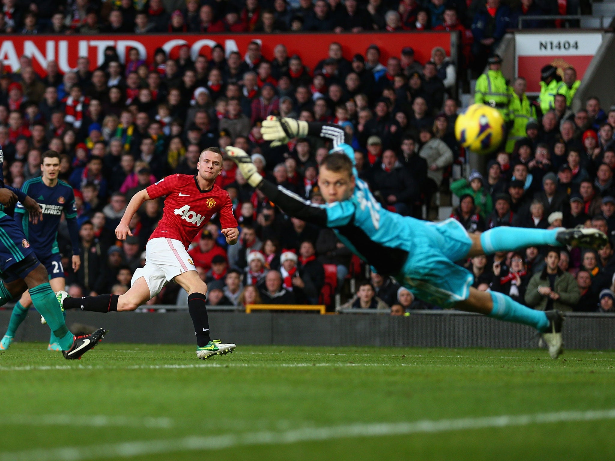 Tom Cleverley fires his goal past the Sunderland goalkeeper