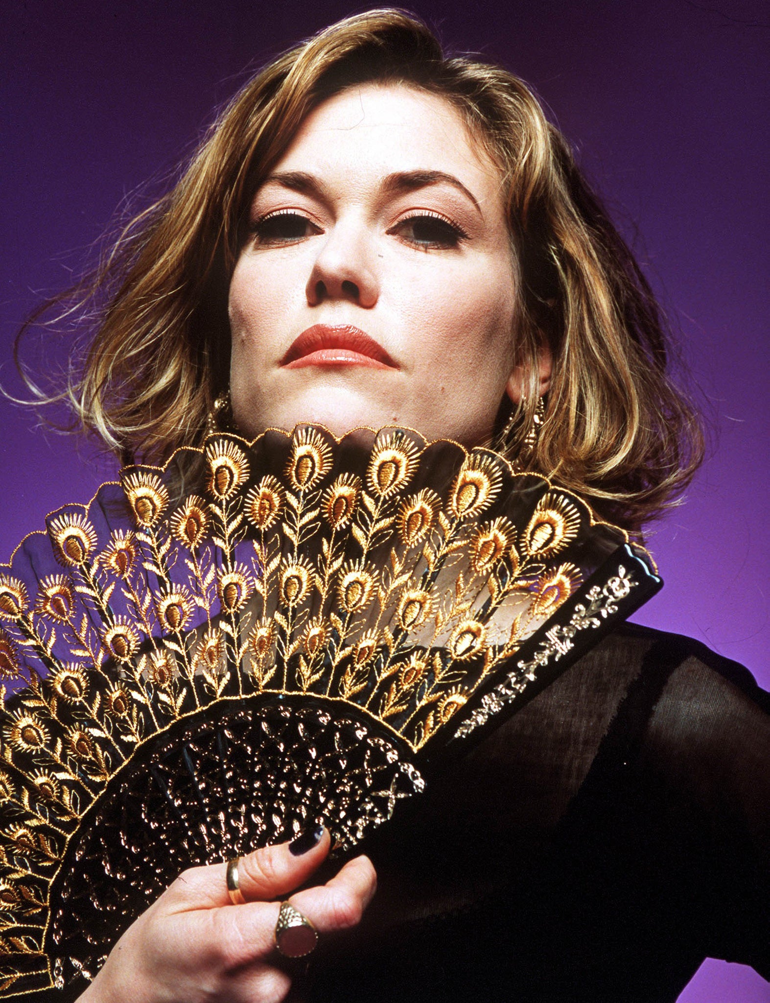 Cerys Matthews, singer in the Welsh band Catatonia, is a fluent Welsh speaker