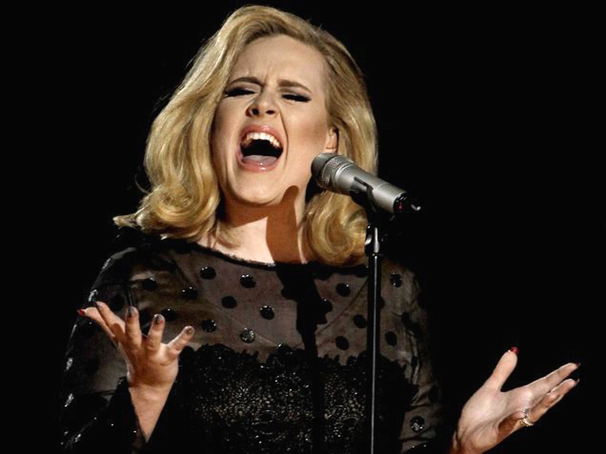 Adele’s 21 has topped the US album chart for a second year