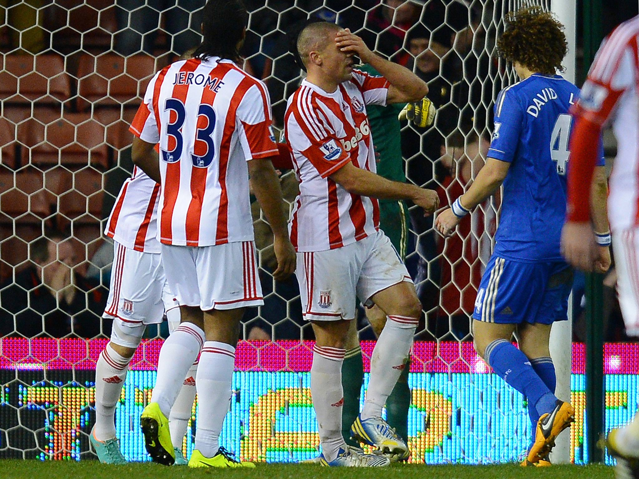 Jon Walters reacts after missing a penalty