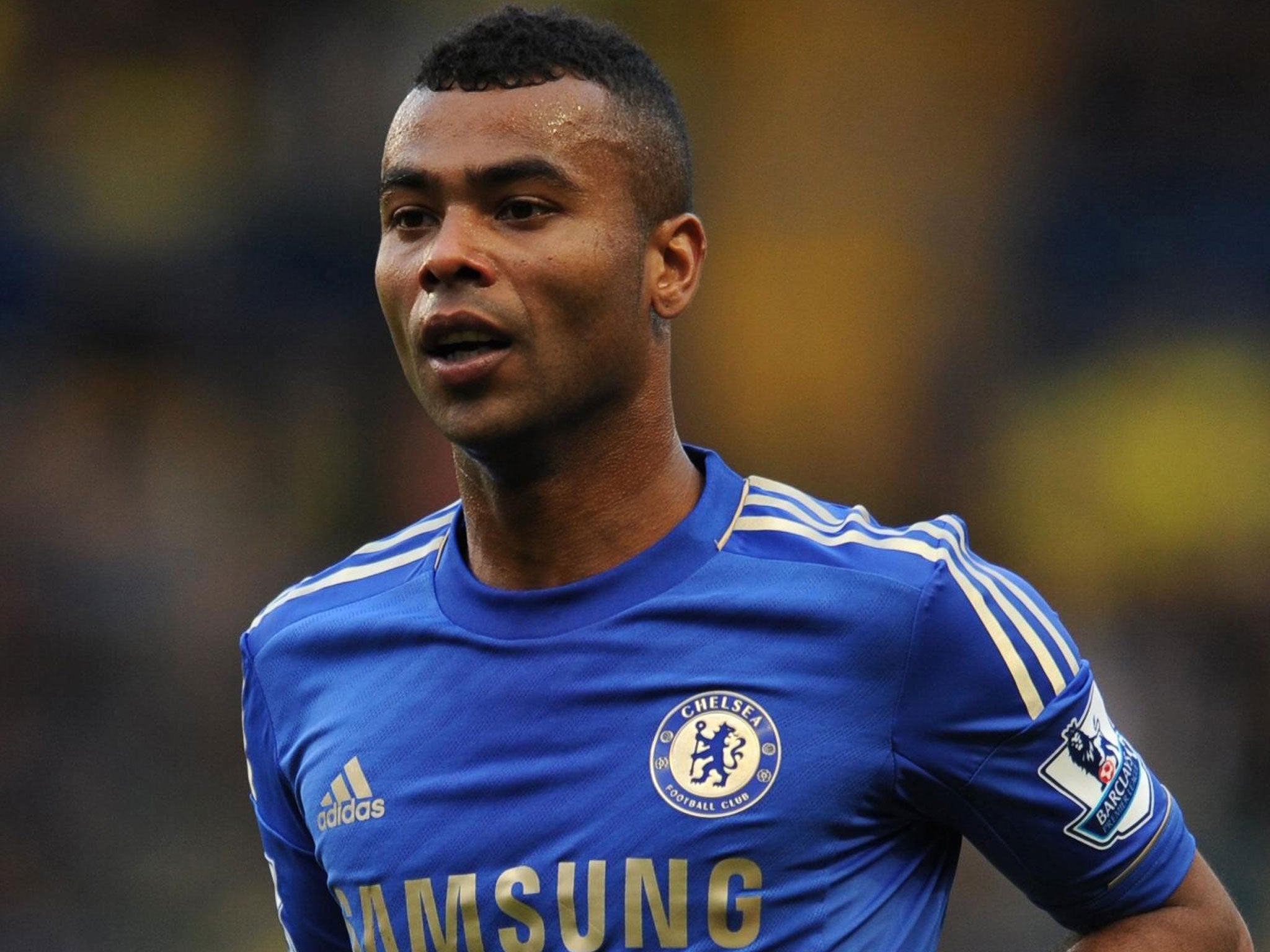 Ashley Cole has reportedly agreed to sign a new contract with Chelsea