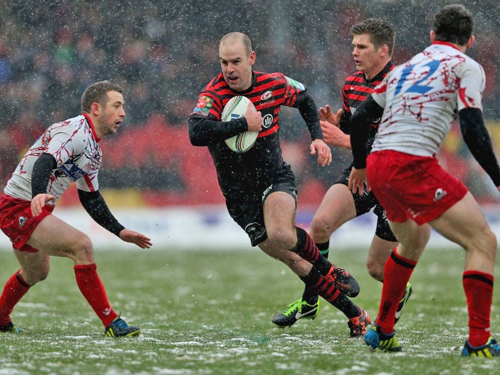 Charlie Hodgson breaks to score Saracens’ crucial bonus-point try