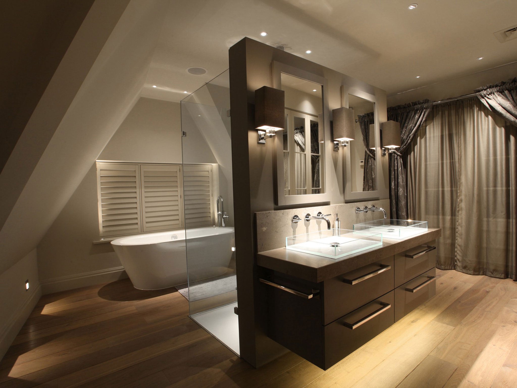 Overlapping Illumination: Layer lights to add drama and highlight details. £99 <a href="http://www.johncullenlighting.co.uk" target="_blank">johncullenlighting.co.uk</a>