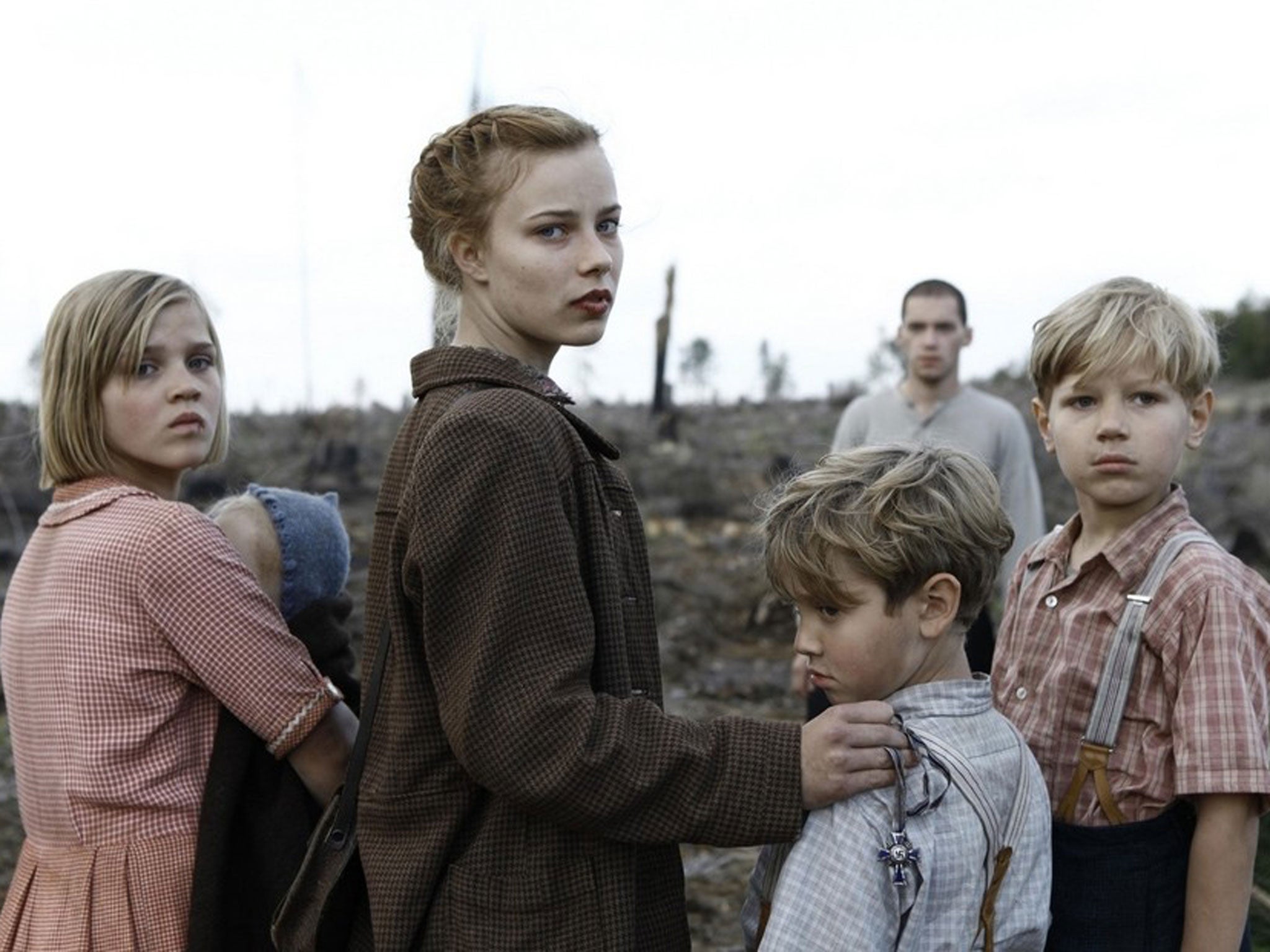 Children of war: Nele Trebs, Saskia Rosendahl, Mika Seidel and André Frid in the outstanding ‘Lore’