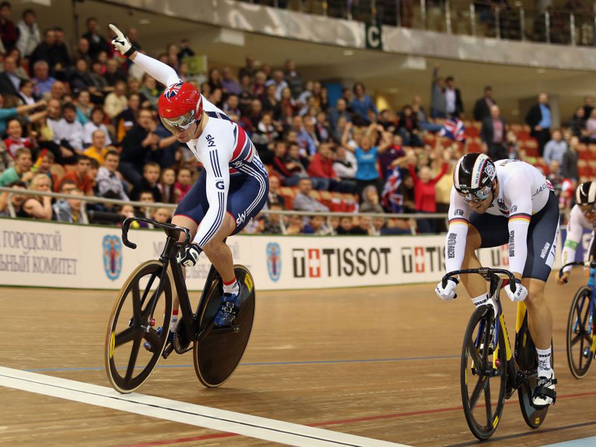Jason Kenny wins the keirin