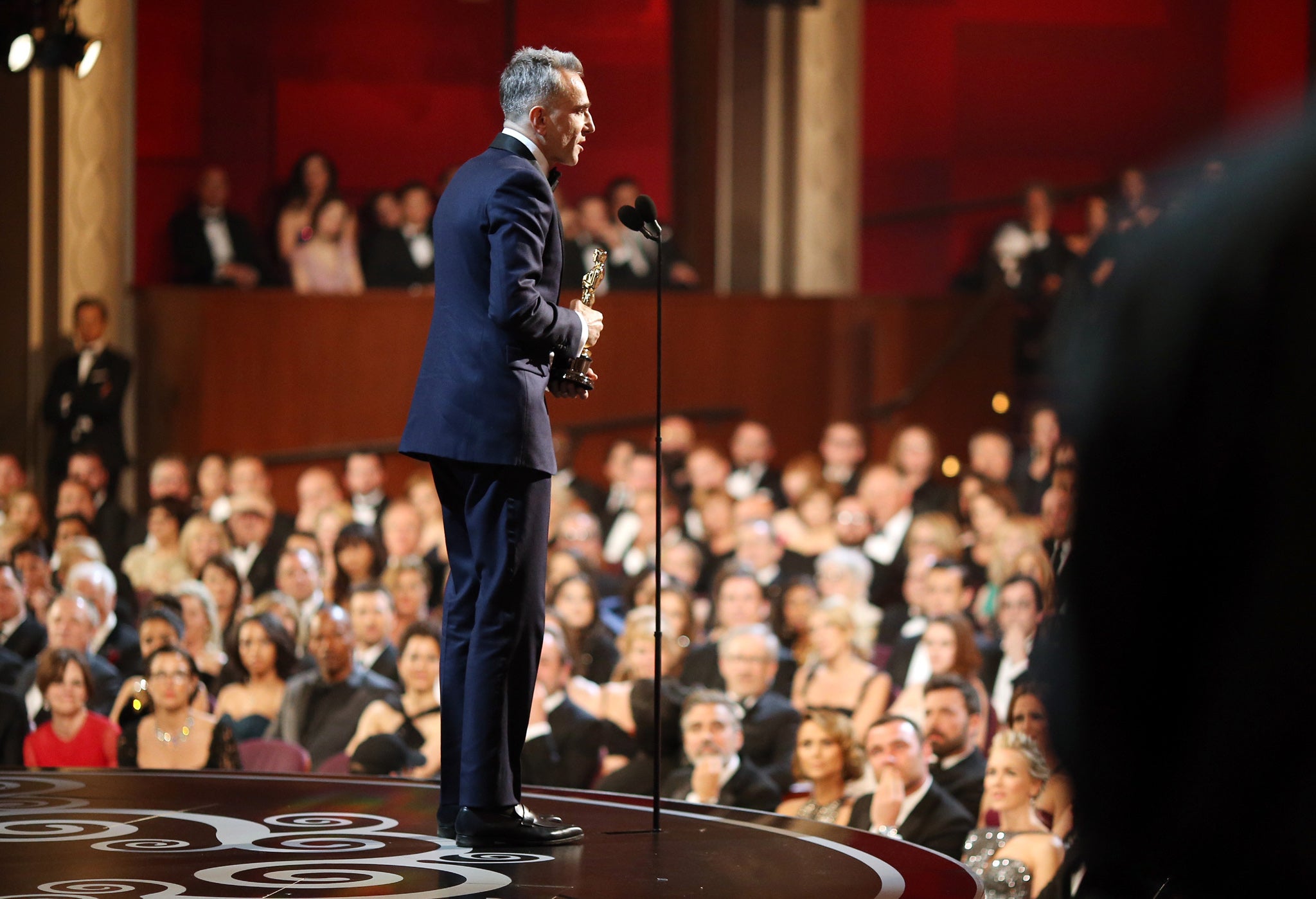 Daniel Day-Lewis gives his acceptance speech at the Oscars 2013