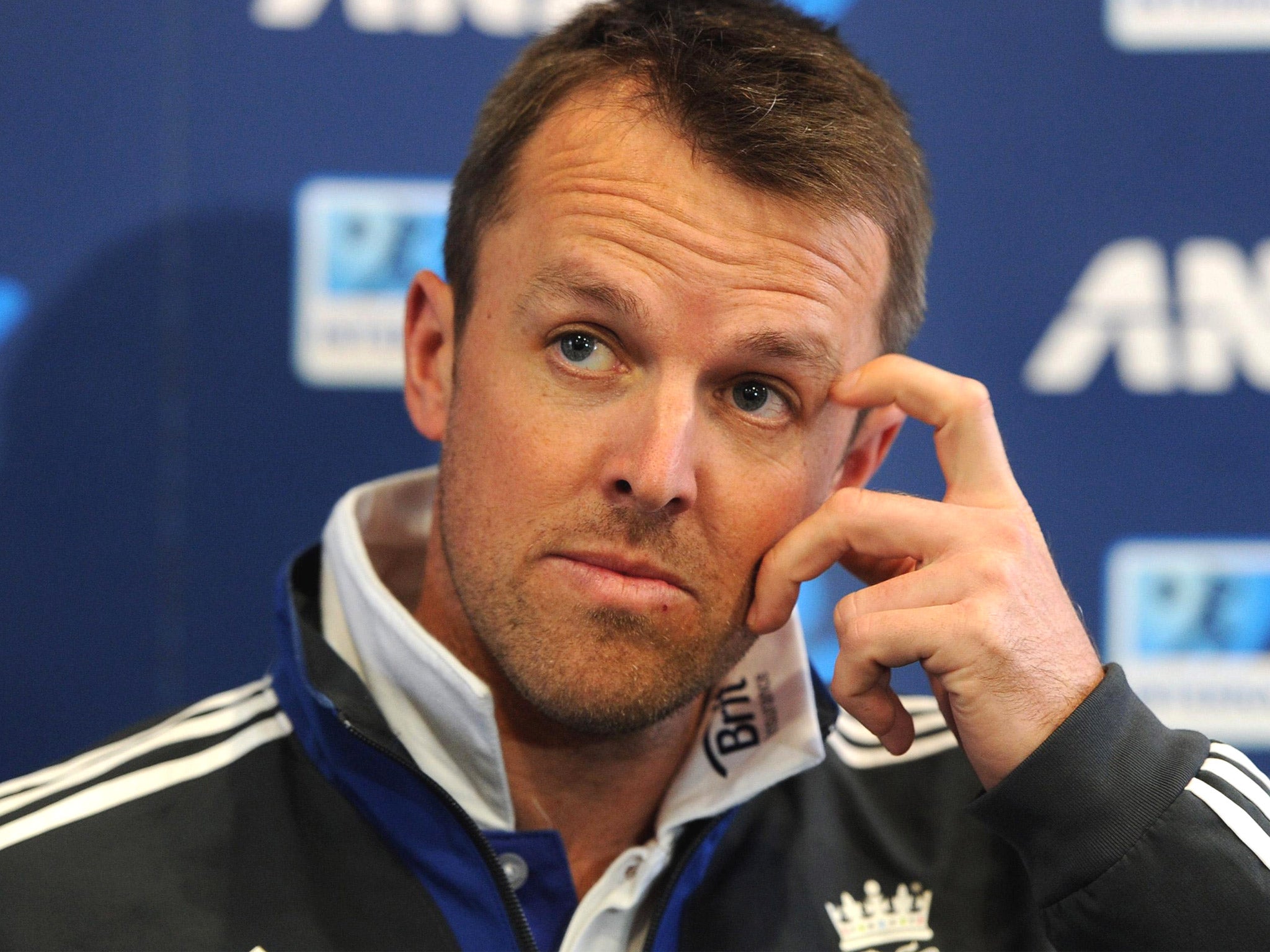 Graeme Swann is having surgery on his elbow to remove floating bone fragments